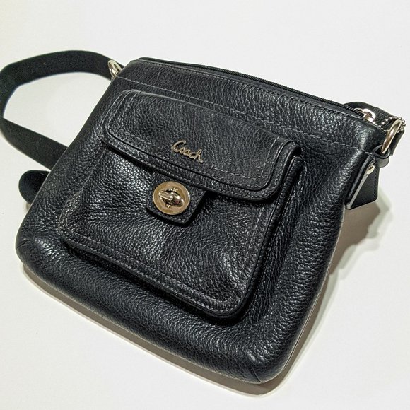 Coach Handbags - Coach Swingpack Turnlock Pocket Black Pebbled Leather Crossbody Handbag